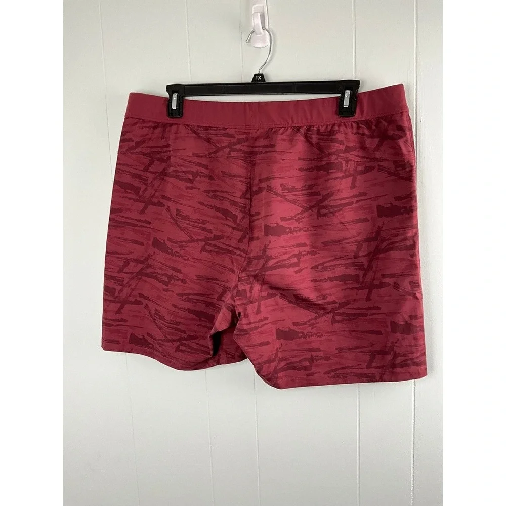 Public Rec All Day Every Day Short Mens 42 Burgundy Red Abstract Camo‎ Athletic